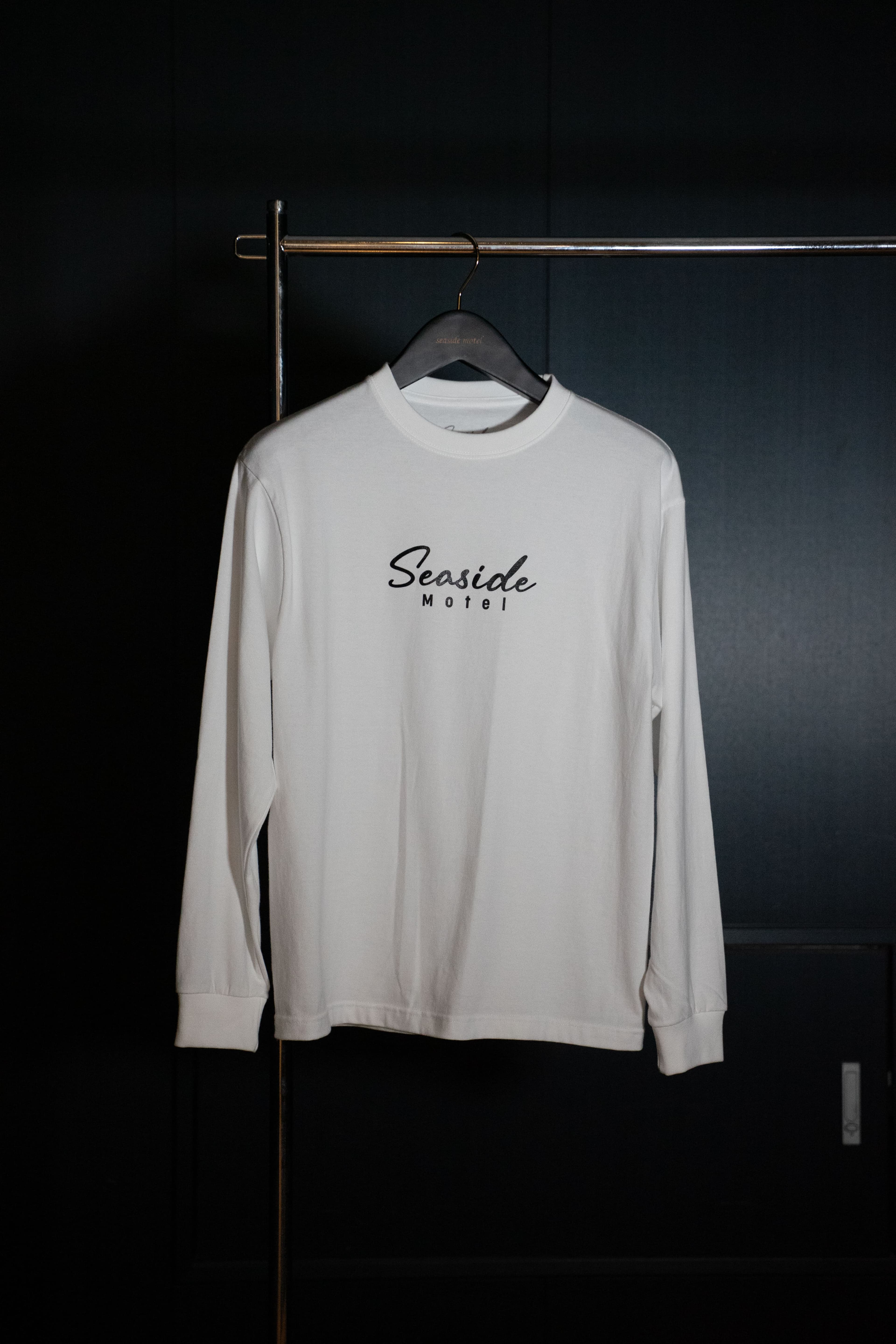 Text Logo – Center Chest – Long Sleeve T-Shirt – White